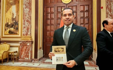 النائب محمد زكى يتسلم كارنيه عضوية مجلس الشيوخ 2025