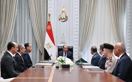 الرئيس عبد الفتاح السيسي يطلع على تقرير شامل حول خطط تطوير شبكات الاتصالات وأنشطة وزارة الاتصالات