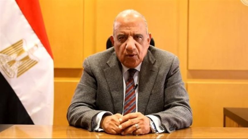 وزير الكهرباء يشهد مراسم تحريك وعاء ضغط المفاعل الأول لمحطة الضبعة النووية من مدينة بطرسبرغ متجها إلى مصر